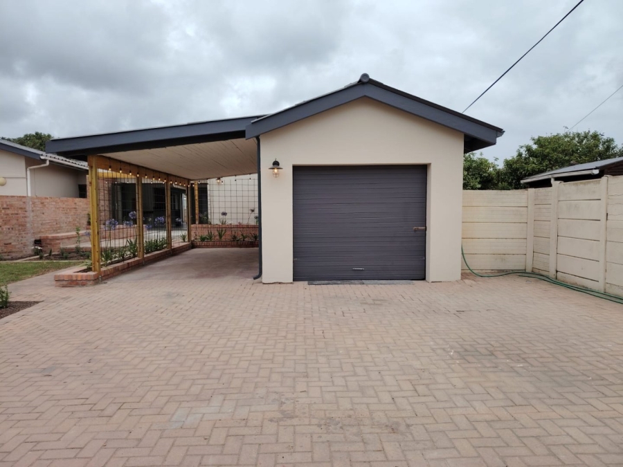 3 Bedroom Property for Sale in Hartenbos Central Western Cape